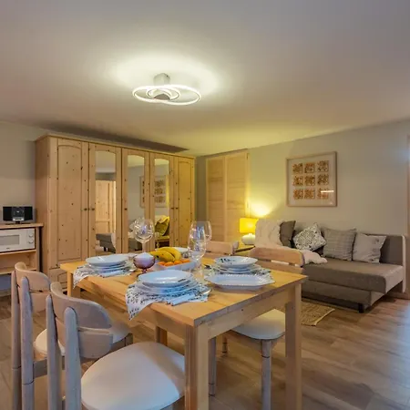 Zaciszne Centrum דירה שצ'קלארסקה פוראובה