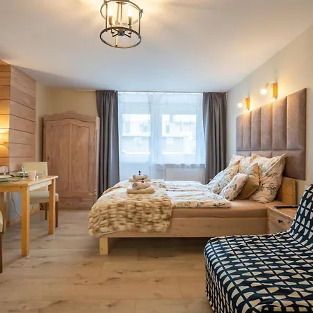 Zaciszne Centrum שצ'קלארסקה פוראובה