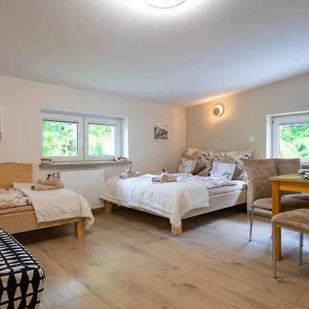 Zaciszne Centrum דירה שצ'קלארסקה פוראובה